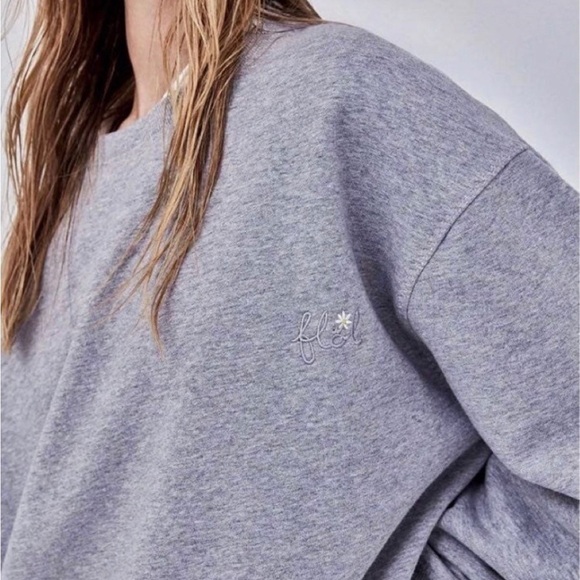 New For Love and Lemons Alex Sweatshirt - Picture 3 of 6